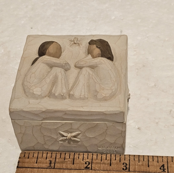 WILLOW TREE Forever True, Forever Friends Trinket Box - Picture 6 of 6